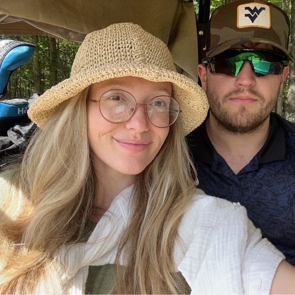 Meet your Posher, Paige - Picture 2 of 4